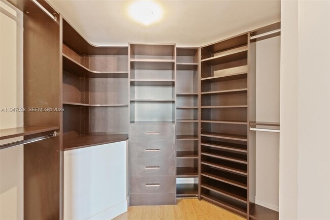 Building Photo - 350 S Miami Ave