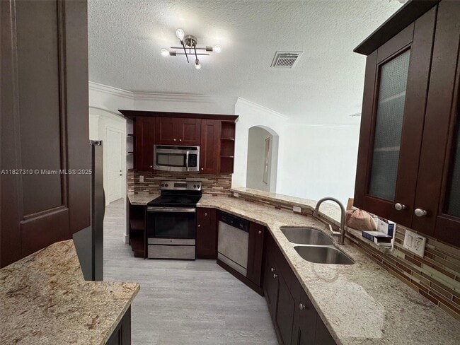 Building Photo - 11362 SW 137th Pl