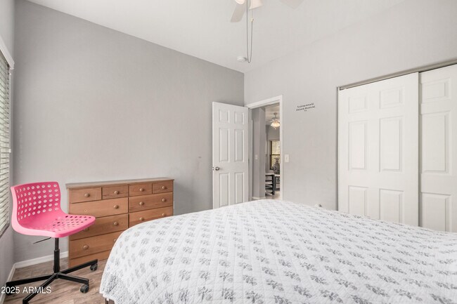 Building Photo - 13436 W Peck Dr