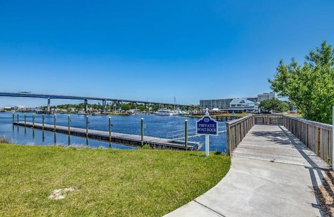 Building Photo - 137 Marblehead Dr