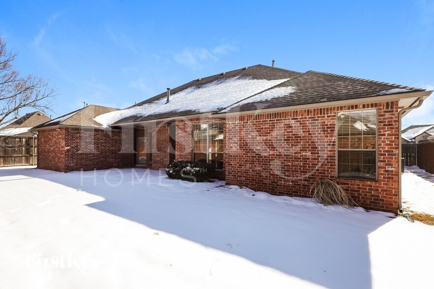 Building Photo - 1621 NW 183rd St