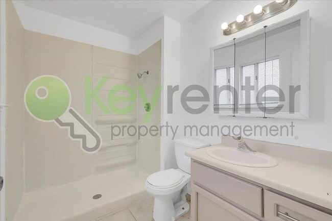 Building Photo - 10 Dempster Ct