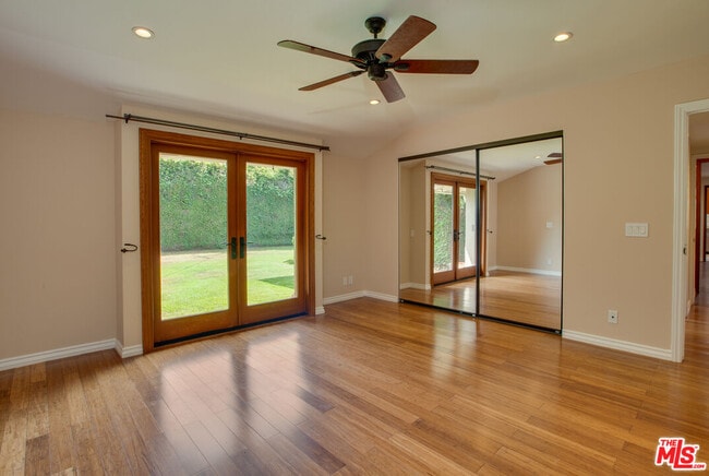 Building Photo - 3363 Colbert Ave