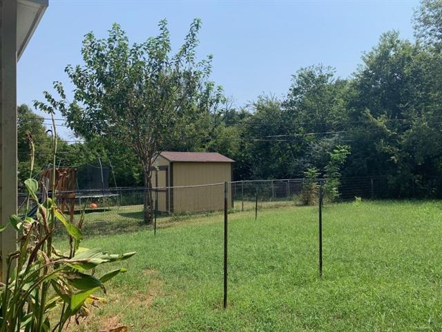 Building Photo - 1602 W Elm St