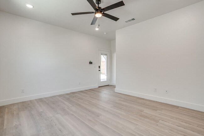 Building Photo - 2801 Forest Park Blvd