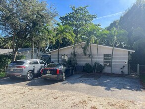 Building Photo - 1406 Arpeika St