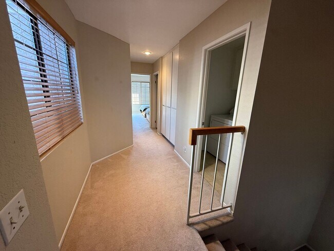 Building Photo - 3 Bedroom Condo available in Arroyo Grande