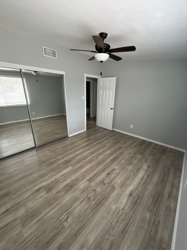 Building Photo - 4 BR/2 BA House