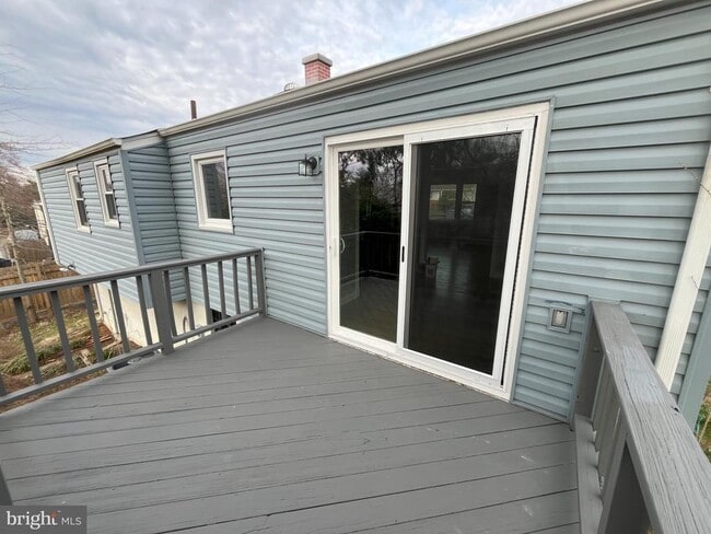 Building Photo - 6706 Longridge Dr