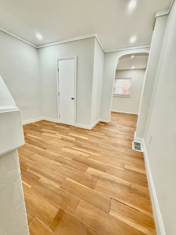 Building Photo - 2606 E Madison St