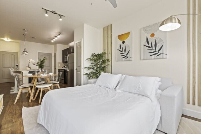 Building Photo - 5445 Town and Country Blvd