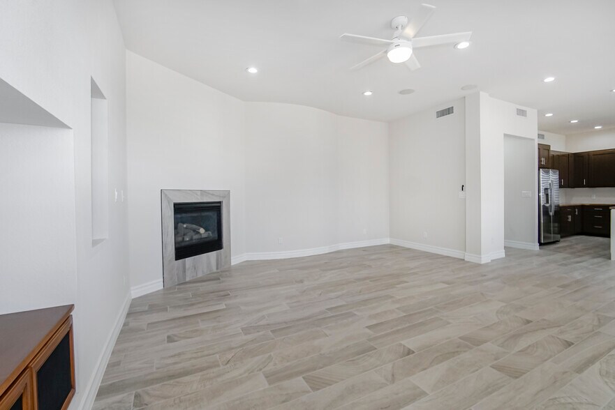 Building Photo - 6489 Calle Placido Dr