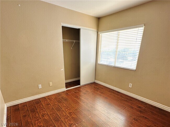 Building Photo - 964 Plantain Lily Ave
