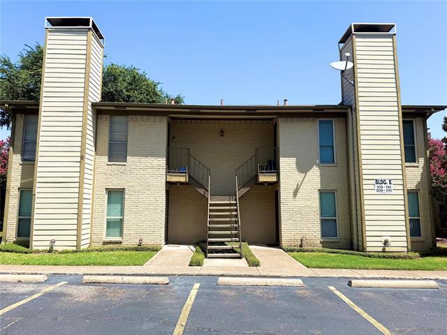 Building Photo - 10650 Steppington Dr