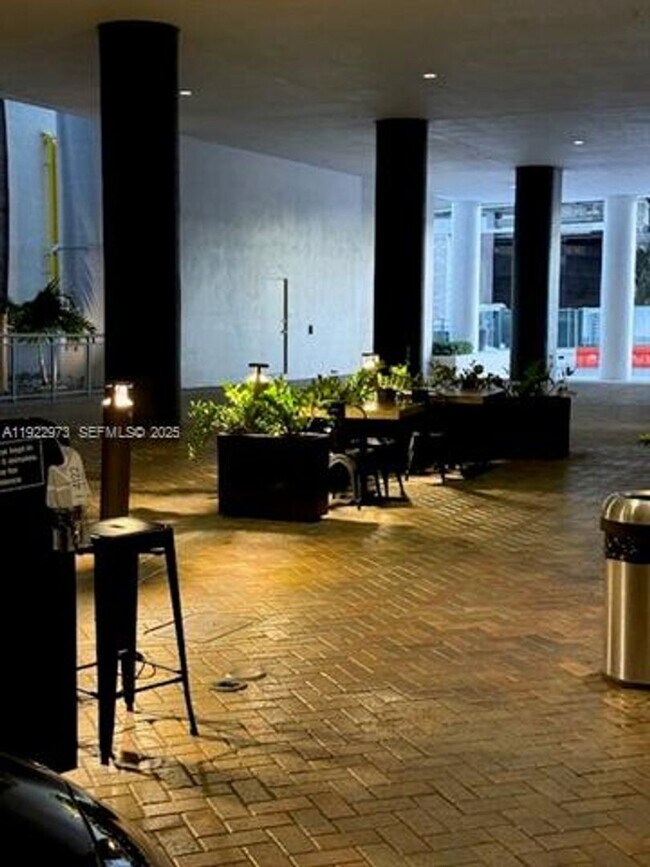 Building Photo - 60 SW 13th St