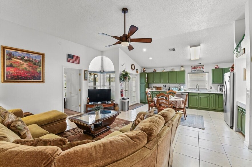 Building Photo - 2966 Viscount Cir