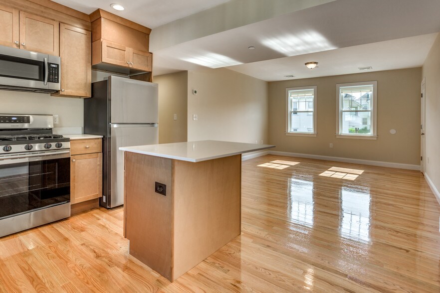 Building Photo - 249 Washington St