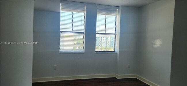 Building Photo - 55 Merrick Way