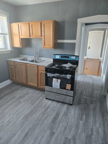 Primary Photo - 8936 S Ashland Ave