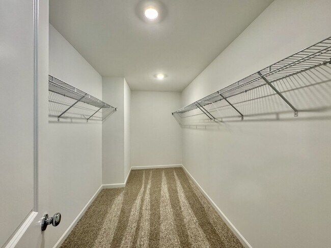 Building Photo - Be the First to Live in This Beautiful 5 B...
