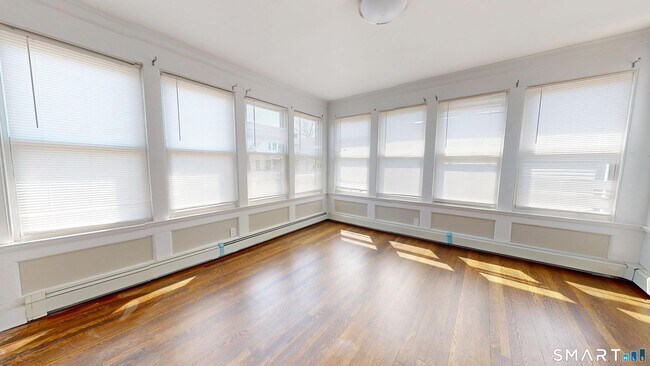 Building Photo - 1616 Chapel St