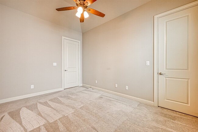 Building Photo - 5811 Kiam St