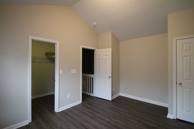 Building Photo - 8065 Kennet Ln