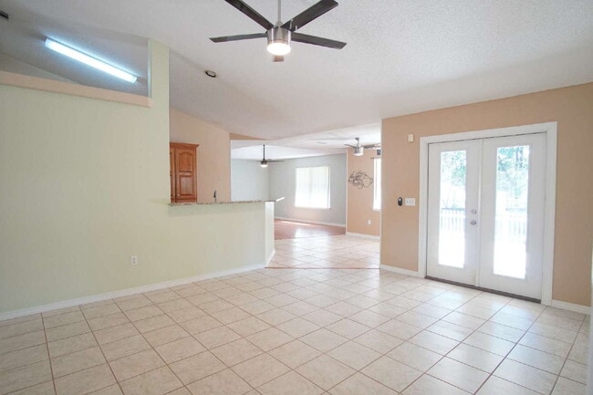 Building Photo - Milton Oak Meadows Home – Spacious 4 Bedro...