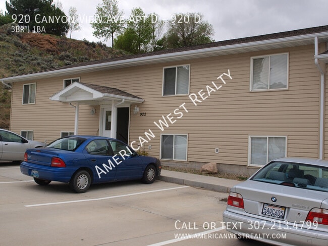 Primary Photo - 920 Canyon View Ave