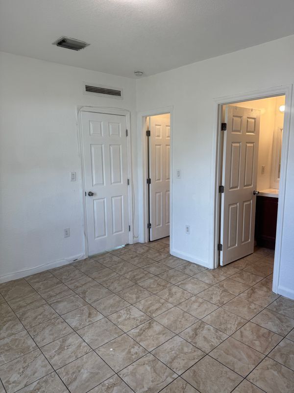 Building Photo - 3055 NW 76th St