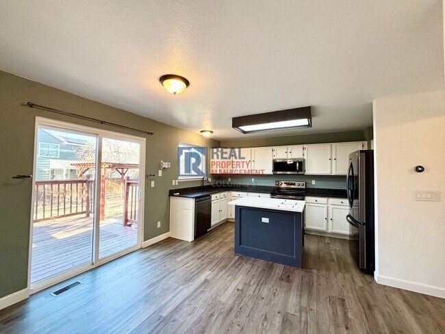 Building Photo - 17627 Cornish Pl