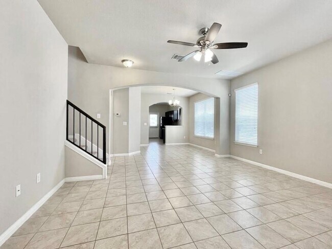 Building Photo - 417 Katmai Cir