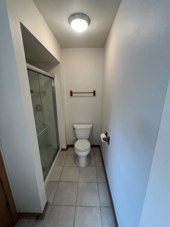 Building Photo - N6188 Shadybrook Ln