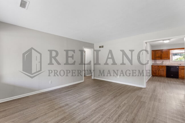 Building Photo - 1719 S Woodlawn St