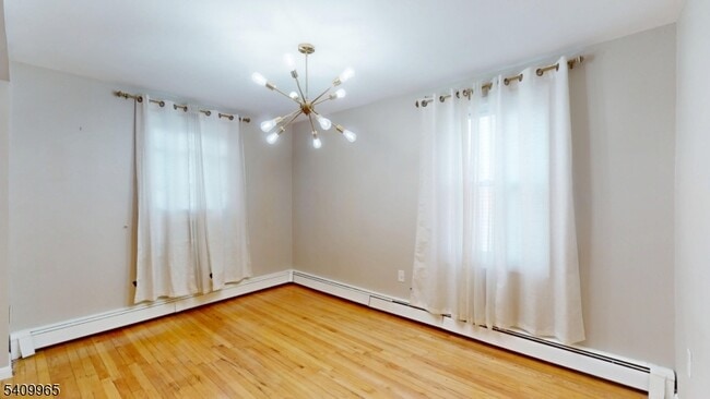 Building Photo - 40 Howard St