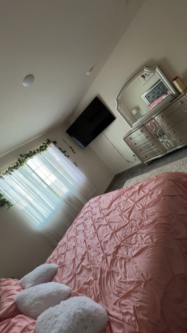 Building Photo - 12668 Ojo Caliente St