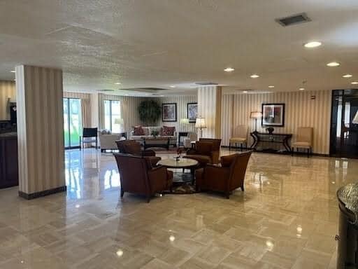 Building Photo - 3031 N Ocean Blvd