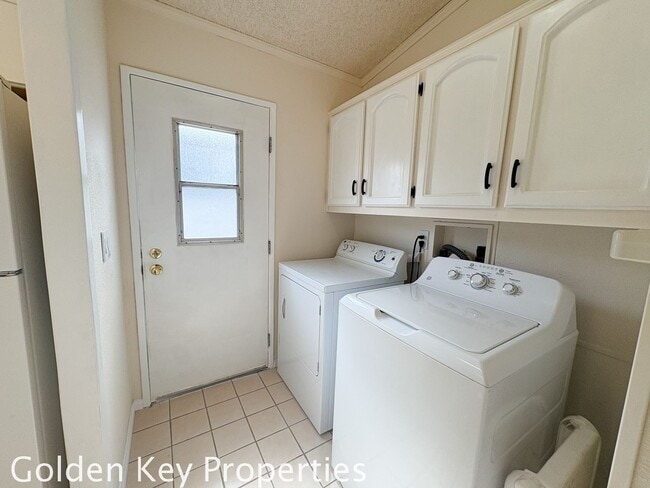 Building Photo - Welcome to the spacious single-level manuf...