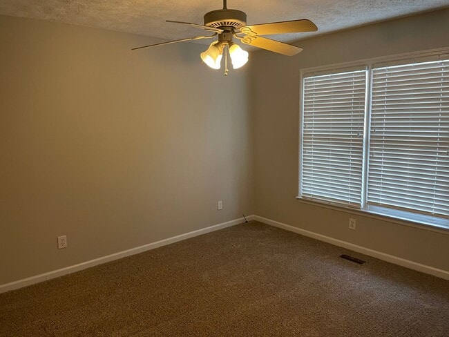 Building Photo - 4 Bedroom Ranch near Fort Bragg