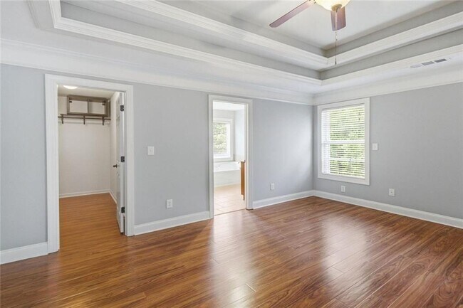 Building Photo - 518 S Fortune Way
