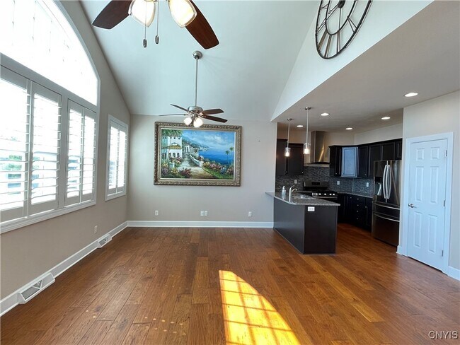 Building Photo - 7504 Birdsong Ln