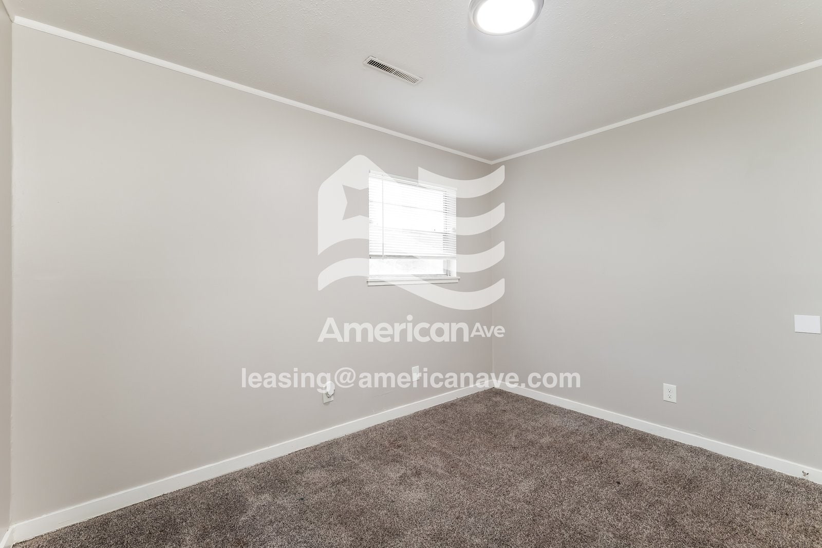 Building Photo - 1540 Maria Dr