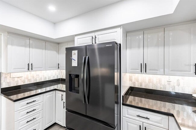 Building Photo - 1125 W Peppertree Dr