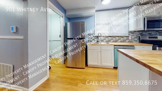 Building Photo - 901 Whitney Ave