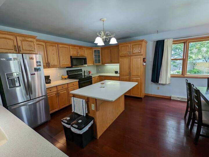 Building Photo - 3841 Ridgeway Ave