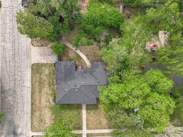 Building Photo - 2203 Glenwood Ln