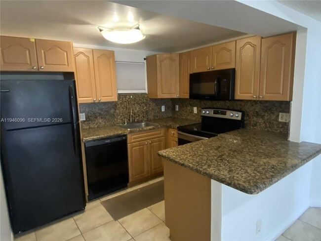 Building Photo - 8290 Lake Dr