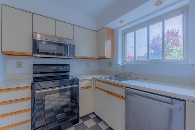 Building Photo - 2801 Pennsylvania Ave