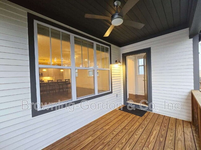 Building Photo - 6539 Thunderbird Dr