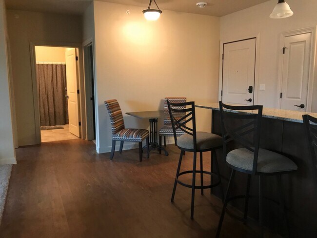 Building Photo - 2810 Bobcat Dr